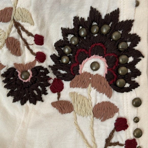 Johnny Was Joystick embroidered studded floral v-neck tee S - Picture 9 of 9